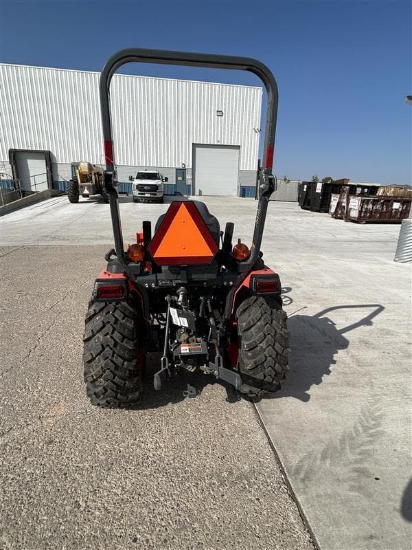 Image of Kubota LX3520HSD equipment image 3