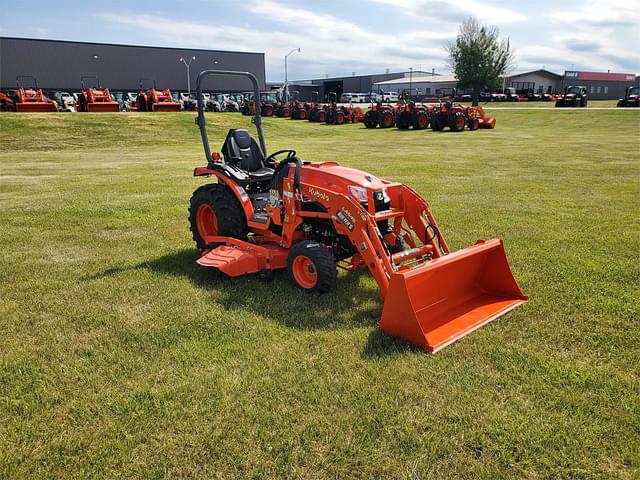 Image of Kubota LX3520 equipment image 3