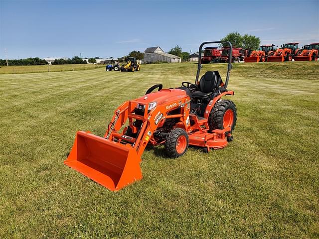 Image of Kubota LX3520 equipment image 1