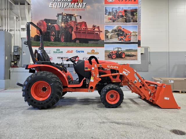 Image of Kubota LX3520HSD equipment image 4