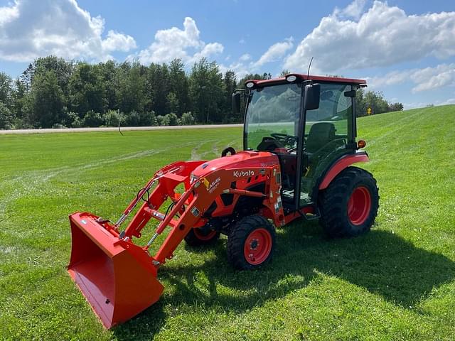 Image of Kubota LX3520 equipment image 1