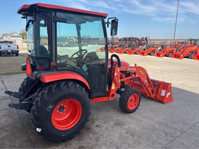 Image of Kubota LX3520HSDC equipment image 4