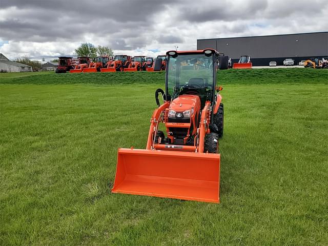 Image of Kubota LX3520 equipment image 2