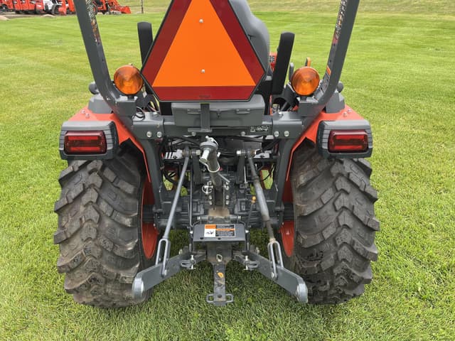 Image of Kubota LX4020HSD equipment image 4