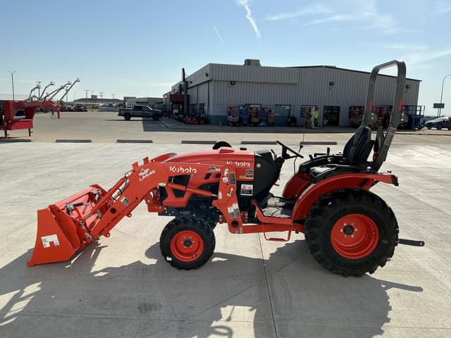 Image of Kubota LX4020HSD equipment image 2