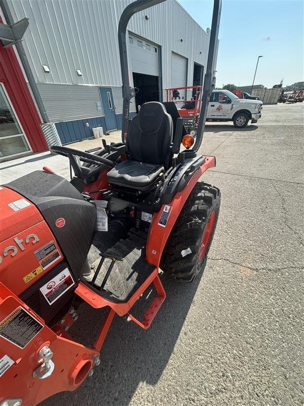 Image of Kubota LX4020HSD equipment image 4