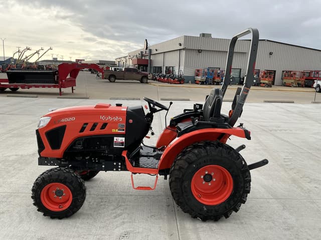 Image of Kubota LX4020HSD equipment image 2