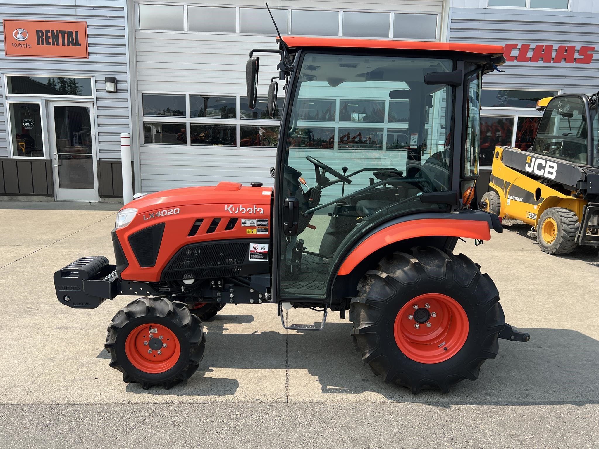 Main image Kubota LX4020HSDC