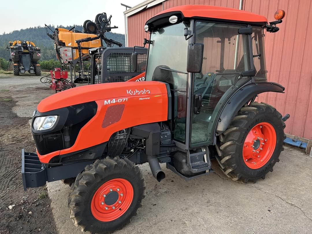 Image of Kubota M4-071 Primary image