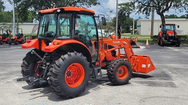 Image of Kubota M4D-071 equipment image 4