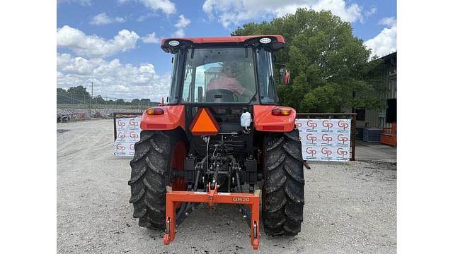 Image of Kubota M4D-071 equipment image 2