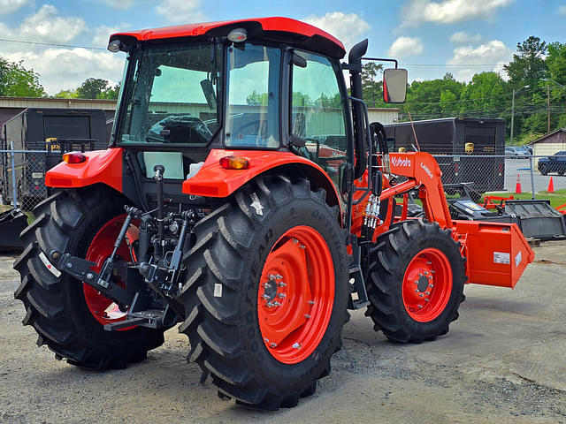 Image of Kubota M5-091 equipment image 3