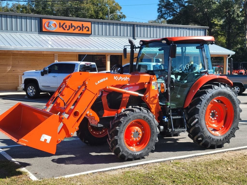 2026 Kubota M5-111HDC Equipment Image0