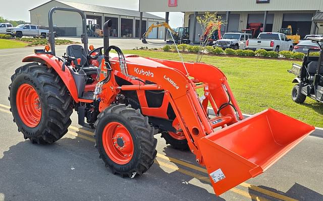 Image of Kubota M5-111 equipment image 3