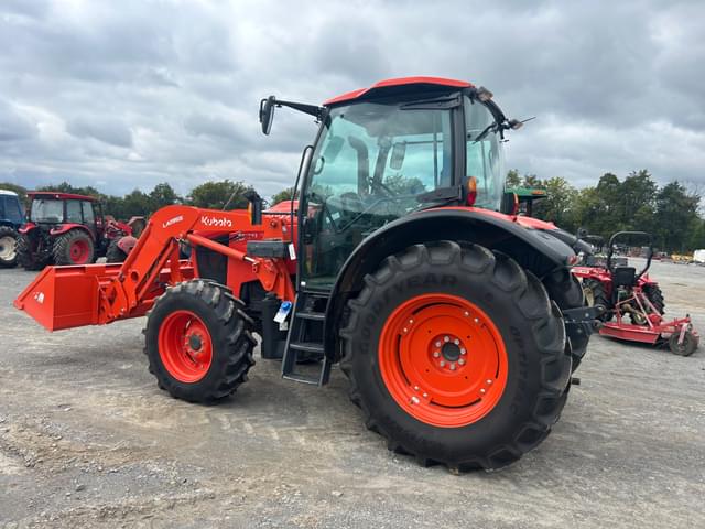 Image of Kubota M6-111 equipment image 4