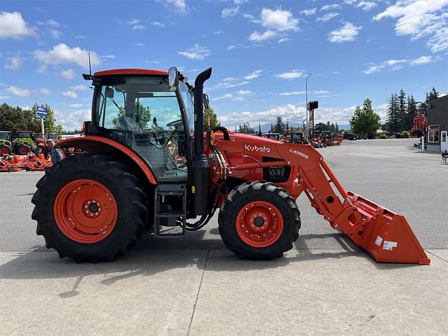 Image of Kubota M6-111 equipment image 4