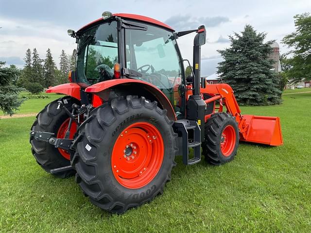 Image of Kubota M6-111 equipment image 3