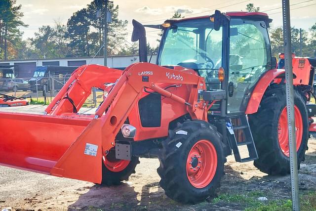 Image of Kubota M6-111 equipment image 1