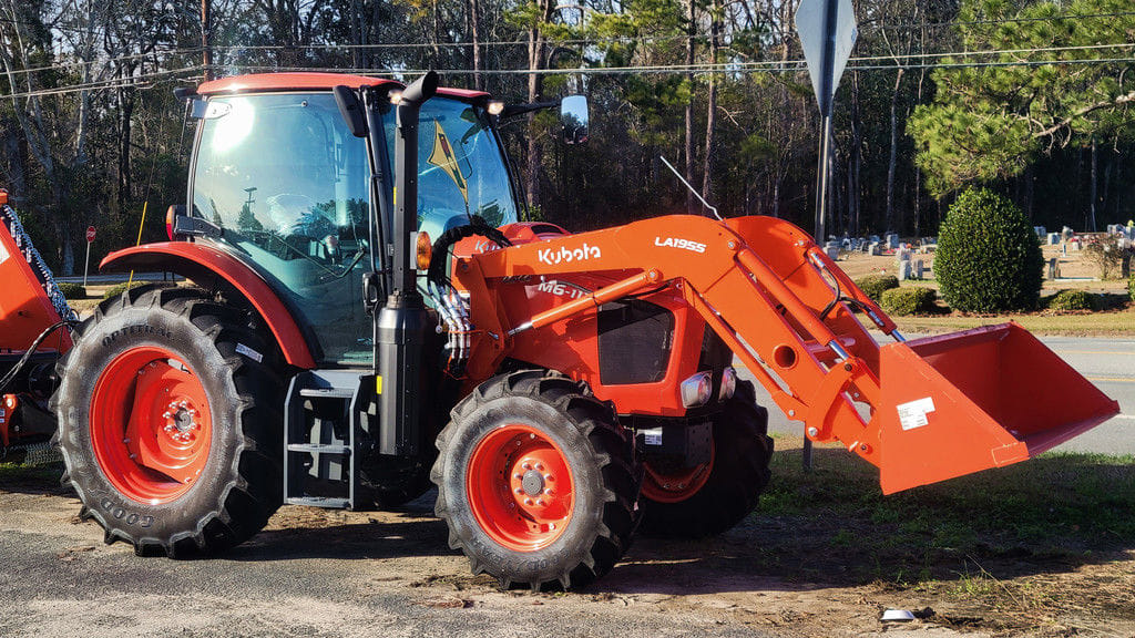2026 Kubota M6-111 Equipment Image0