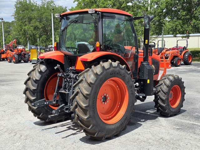 Image of Kubota M6-141 equipment image 3