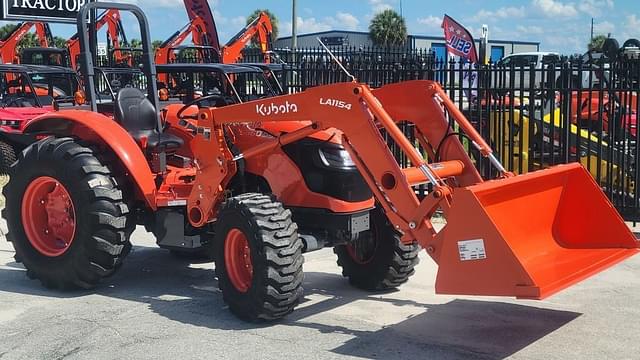 Image of Kubota M5660SUHD equipment image 2