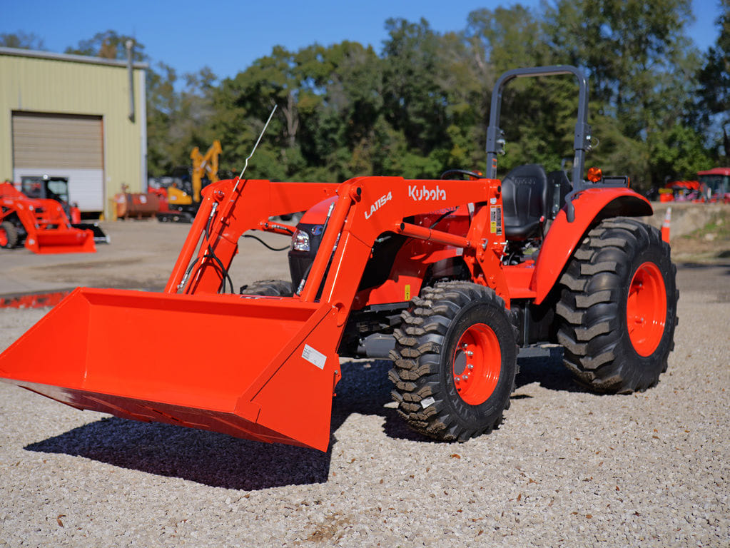 2026 Kubota M5660SUHD Equipment Image0