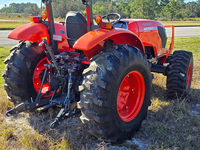 Image of Kubota M5660SUHD equipment image 2