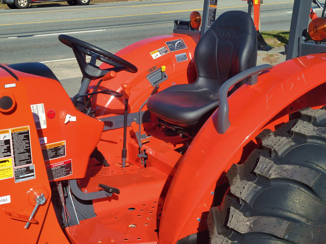 Image of Kubota M5660SU equipment image 4