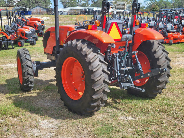 Image of Kubota M6060 equipment image 2
