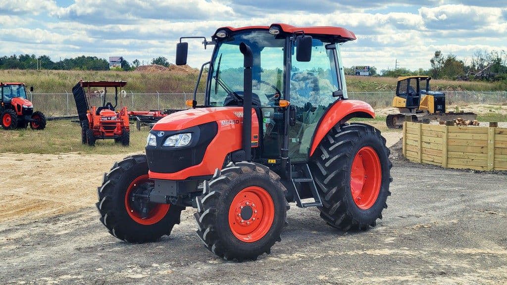 Image of Kubota M6060 Primary image