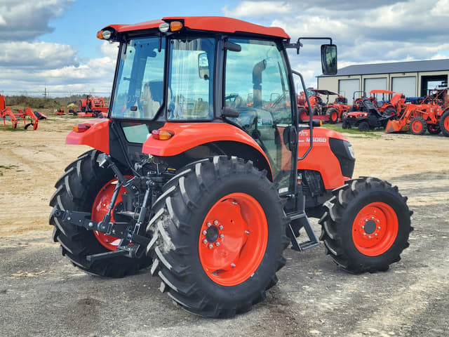 Image of Kubota M6060 equipment image 3