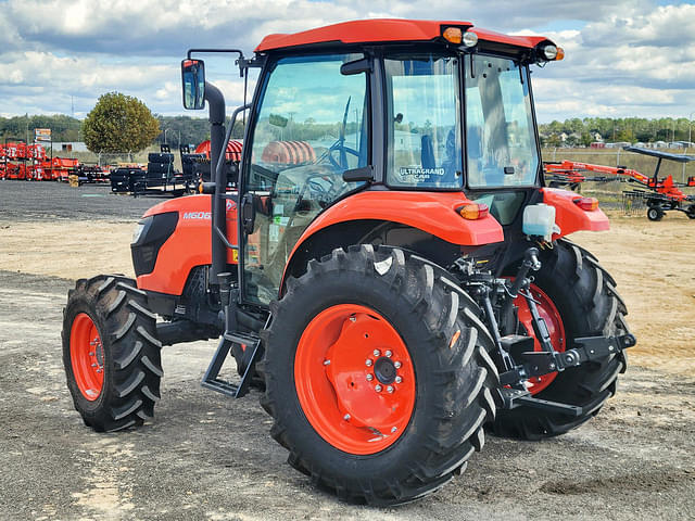 Image of Kubota M6060 equipment image 4