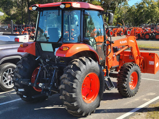 Image of Kubota M6060 equipment image 3