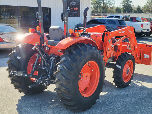 Image of Kubota M6060 equipment image 3
