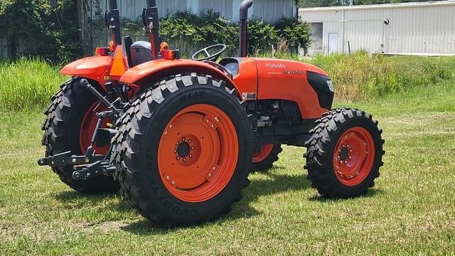 Image of Kubota M7060 equipment image 3