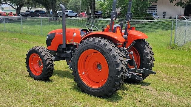 Image of Kubota M7060 equipment image 1