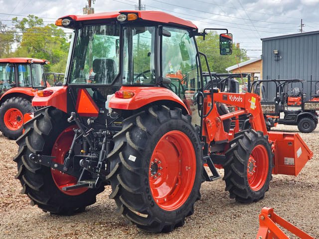 Image of Kubota M7060 equipment image 2