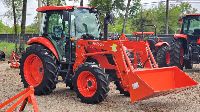 Image of Kubota M7060 equipment image 1