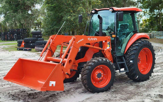 Image of Kubota M7060 equipment image 2