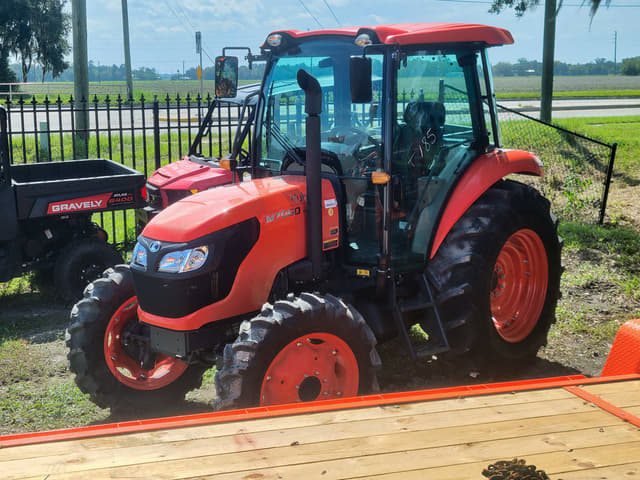 Image of Kubota M7060 equipment image 2