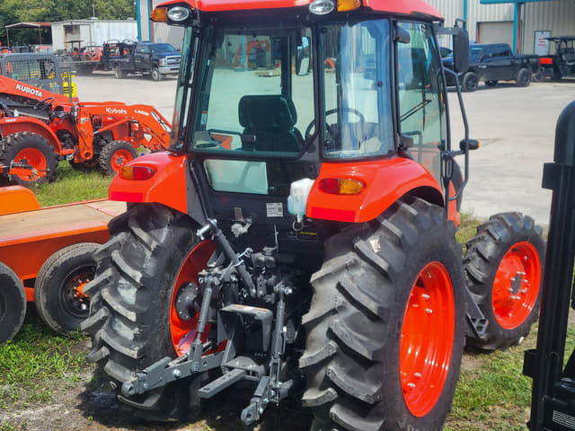 Image of Kubota M7060 equipment image 4