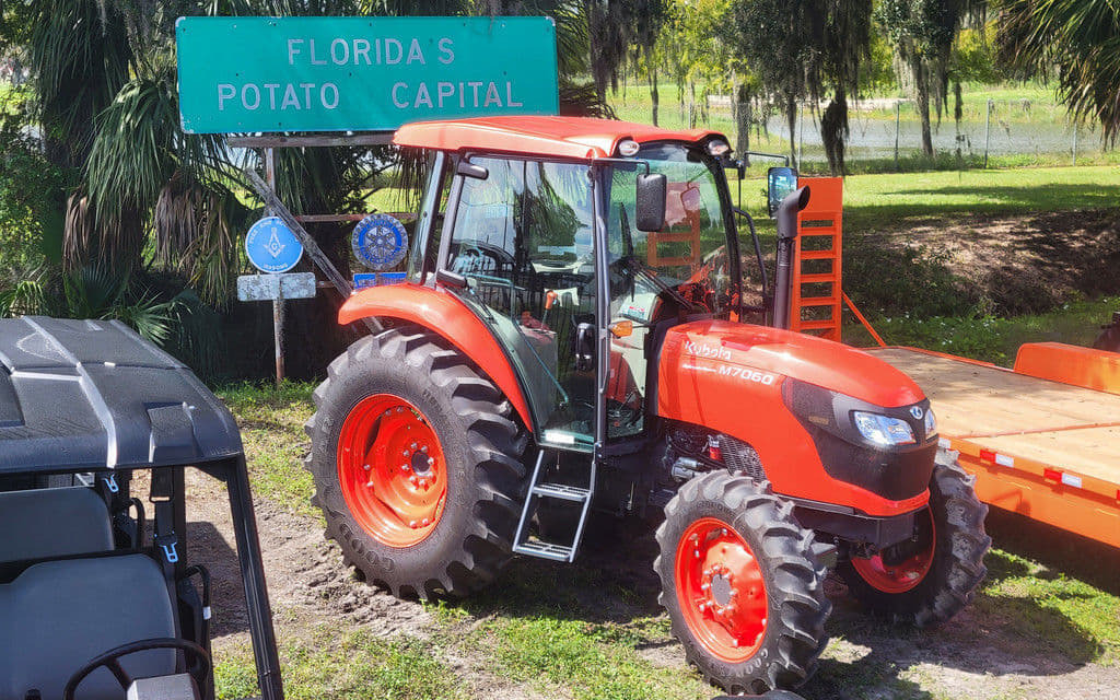 Image of Kubota M7060 Primary image
