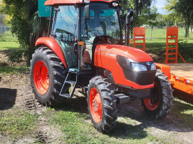 Image of Kubota M7060 equipment image 1