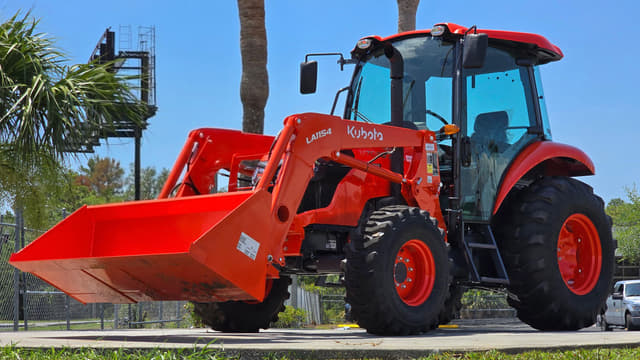 Image of Kubota M7060 equipment image 2