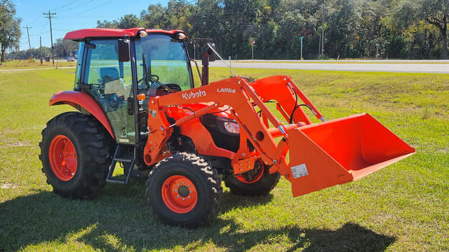 Image of Kubota M7060 equipment image 2