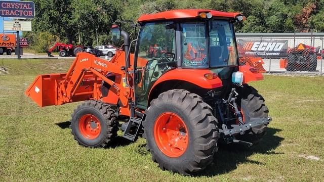 Image of Kubota M7060 equipment image 4