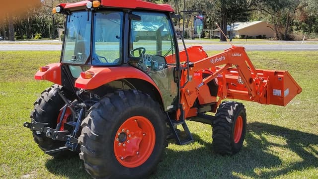Image of Kubota M7060 equipment image 3