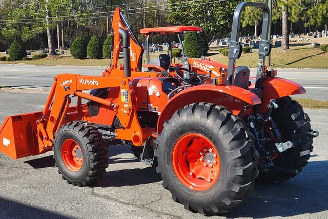 Image of Kubota M7060 equipment image 2