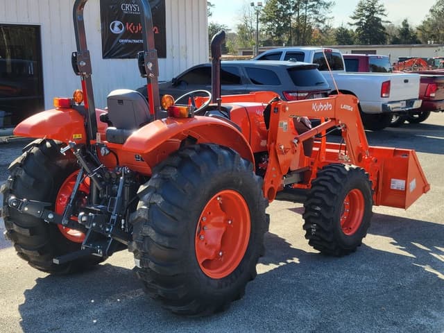 Image of Kubota M7060 equipment image 4