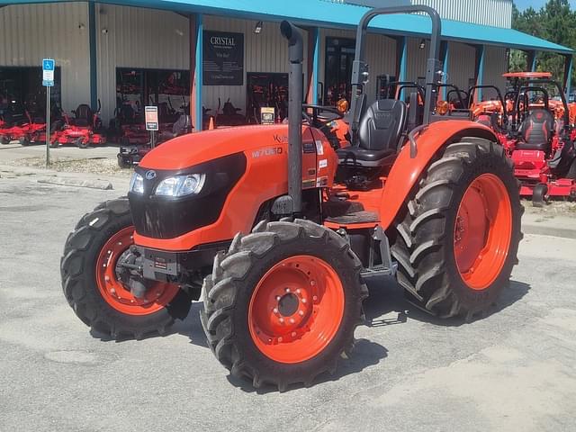 Image of Kubota M7060 equipment image 2